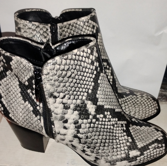 Style & Co Snakeskin booties Ankle Boots - Picture 1 of 9
